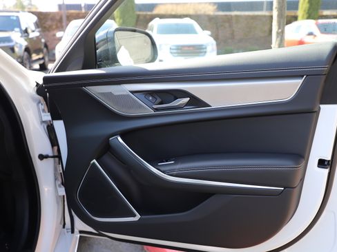 New 2024 Jaguar XF R-Dynamic SE image 9