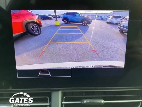 Used 2024 Chevrolet Trax LS w/ LS Convenience Package FWD image 16