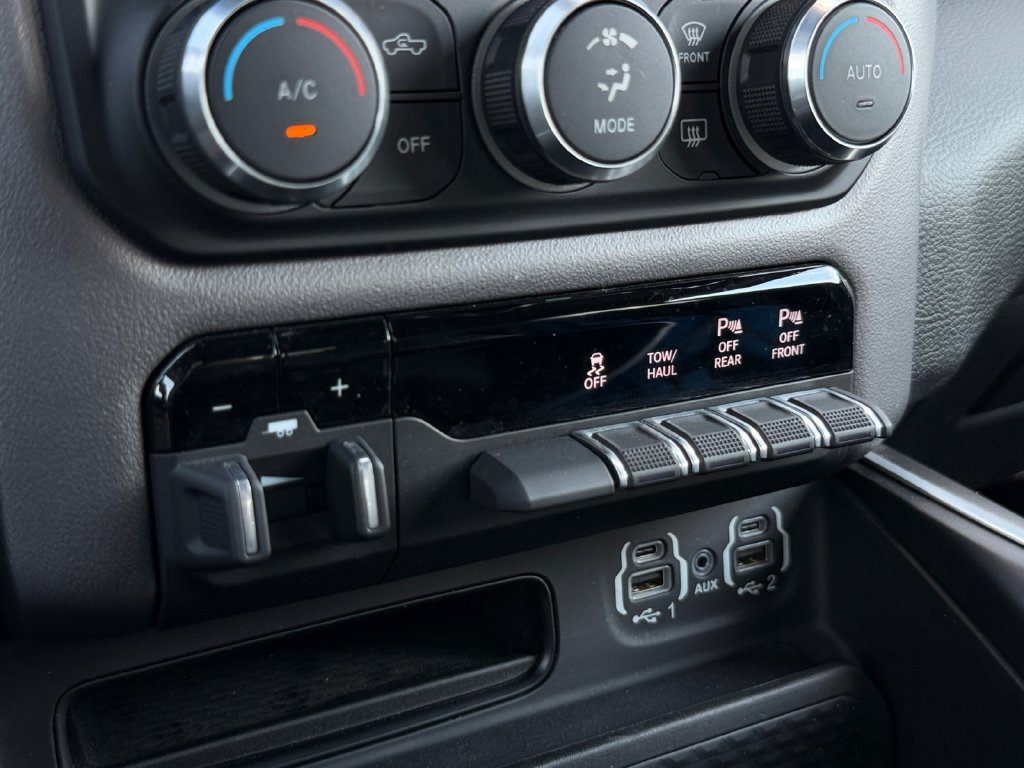 Used 2023 RAM 1500 Big Horn AWD/4WD image 17