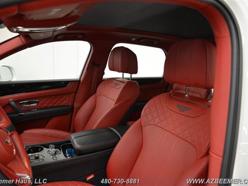 Used 2019 Bentley Bentayga AWD/4WD image 14