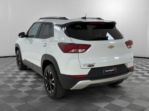 Certified 2022 Chevrolet TrailBlazer LT w/ Convenience Package AWD/4WD image 3