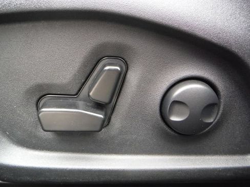 Used 2025 Jeep Compass Limited AWD/4WD image 18