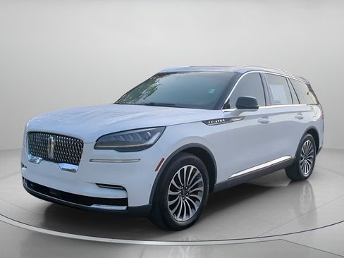 Used 2023 Lincoln Aviator Reserve w/ Equipment Group 201A RWD image 12