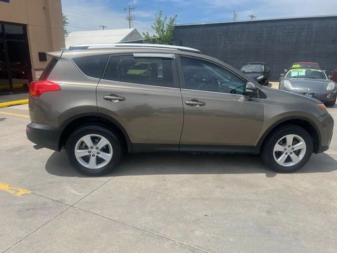 Used 2013 Toyota RAV4 XLE FWD image 11