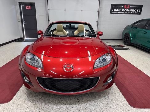 Used 2010 MAZDA MX-5 Miata Grand Touring w/ Premium Pkg RWD image 10