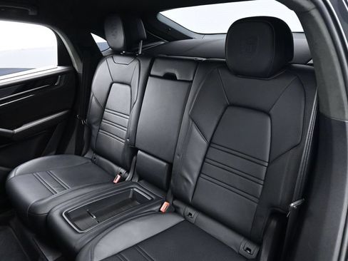 Used 2024 Porsche Cayenne Turbo GT AWD/4WD image 25