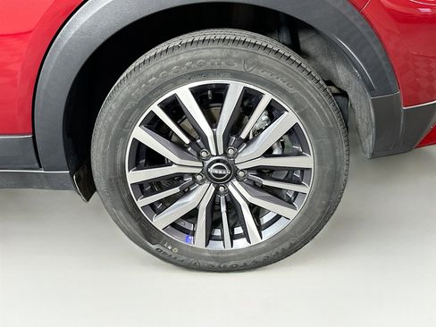 Used 2024 Nissan Kicks SV image 11