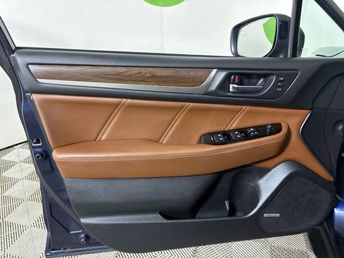 Used 2018 Subaru Outback 3.6R Touring w/ Popular Package #3 image 21