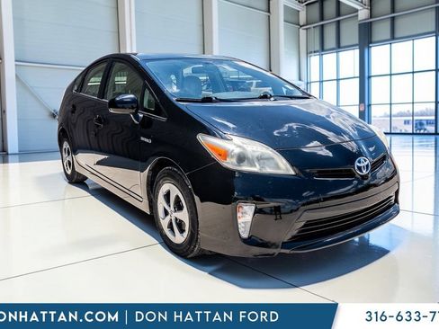 Used 2013 Toyota Prius Three FWD image 33