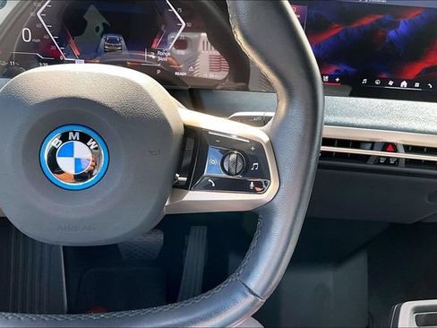 Used 2024 BMW iX xDrive50 w/ Premium Package AWD/4WD image 20