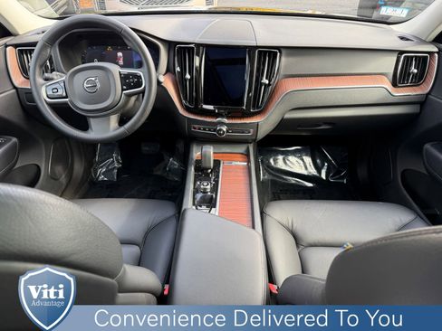 Used 2023 Volvo XC60 B5 Plus w/ Climate Package image 2