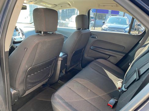 Used 2017 Chevrolet Equinox LT w/ Convenience Package AWD/4WD image 9