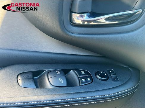 Used 2024 Nissan Murano SV w/ SV Midnight Edition Package image 22