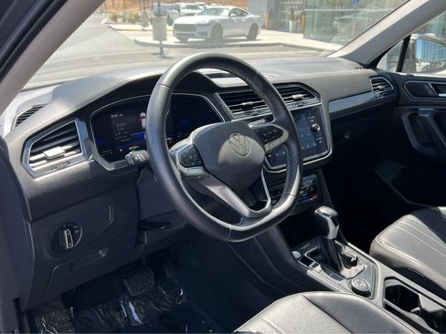Used 2022 Volkswagen Tiguan SE AWD/4WD image 29