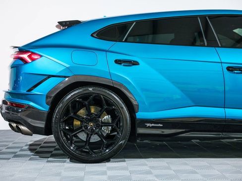 Used 2023 Lamborghini Urus Performante image 2