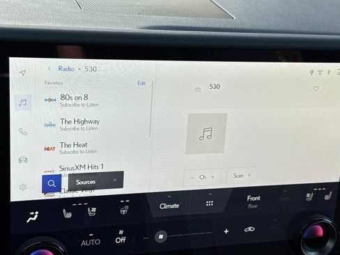 Certified 2024 Lexus GX 550 image 23