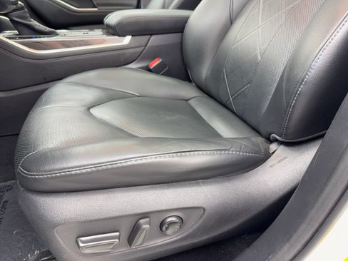 Used 2020 Toyota Highlander Platinum FWD image 35