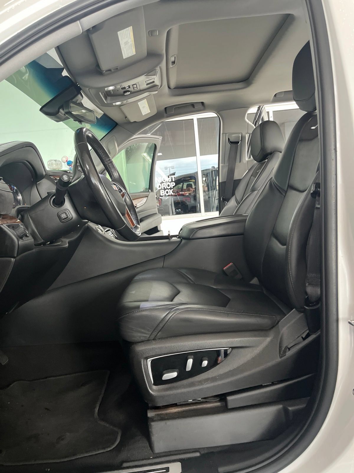 Used 2019 Cadillac Escalade Luxury RWD image 20