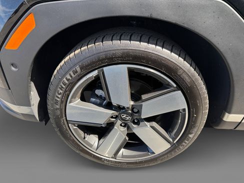 Certified 2025 Hyundai Santa Fe Limited image 9