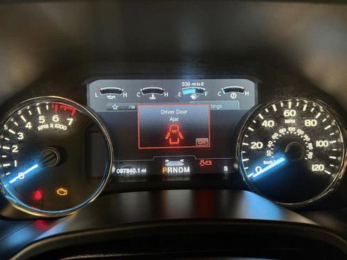 Certified 2018 Ford F150 Platinum w/ Equipment Group 701A Luxury image 3