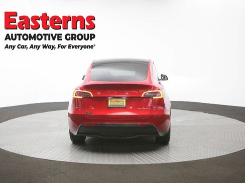 Used 2021 Tesla Model Y Long Range image 32