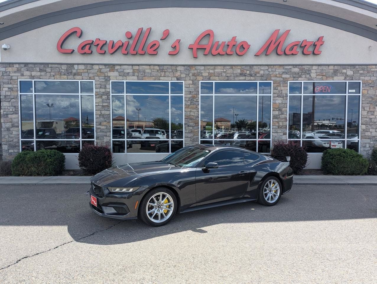 Used 2024 Ford Mustang Coupe RWD image 27