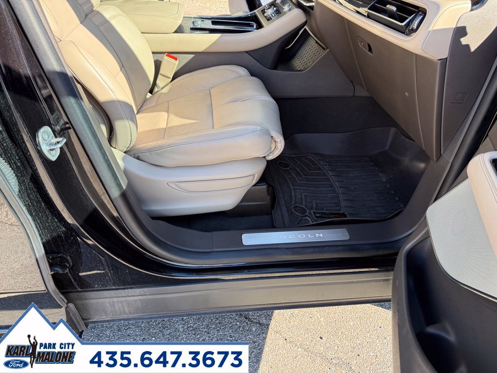 Used 2023 Lincoln Aviator Reserve w/ Equipment Group 201A AWD/4WD image 40