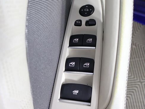 Used 2022 BMW M8 Competition w/ M Carbon Exterior Package image 43