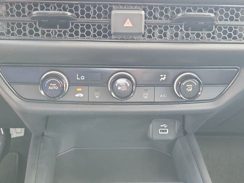 Used 2024 Honda HR-V LX image 27