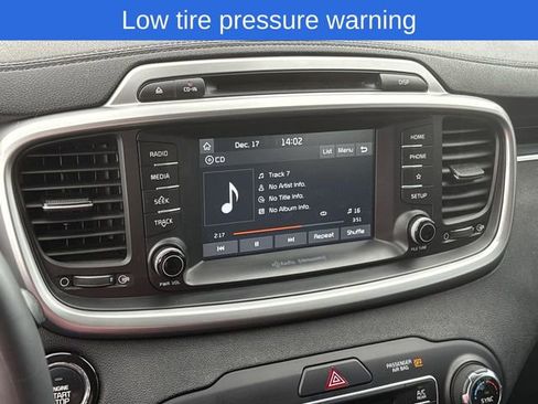 Used 2019 Kia Sorento EX image 22