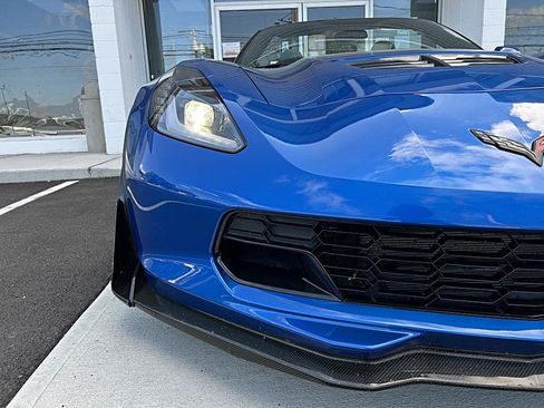 Used 2015 Chevrolet Corvette Z06 w/ 3LZ Preferred Equipment Group image 29