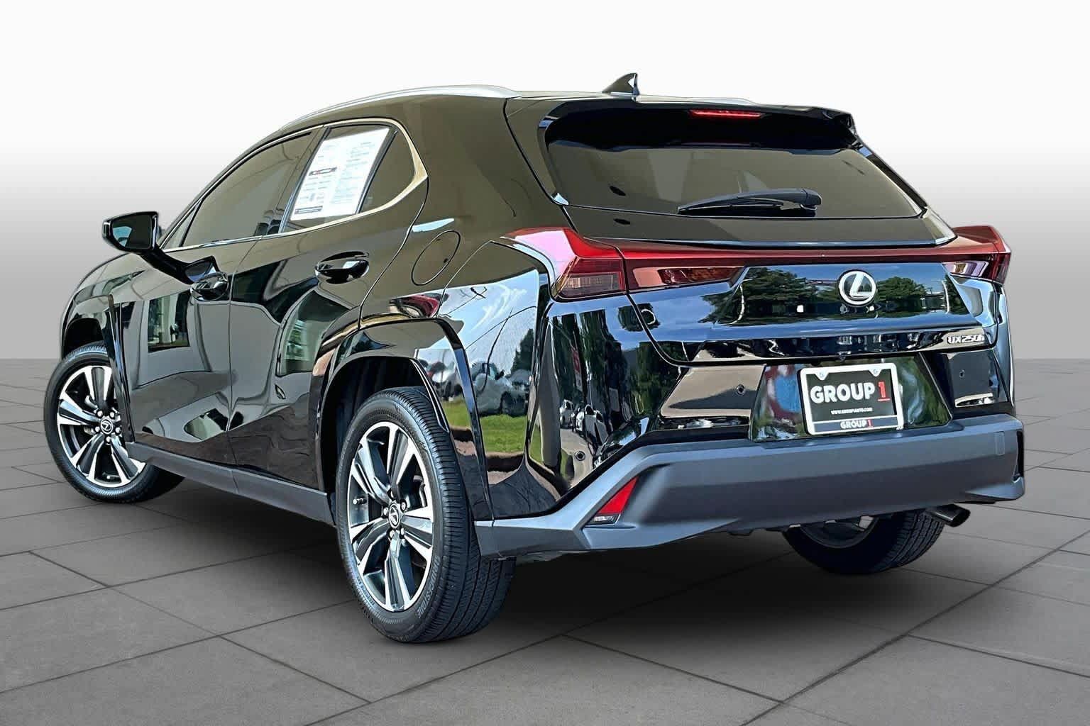 Used 2024 Lexus UX 250h FWD w/ Premium Package image 10