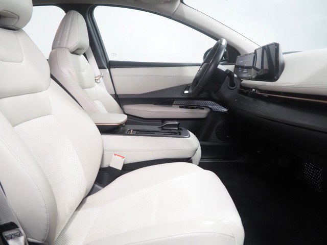 Used 2024 Nissan Ariya Evolve+ AWD/4WD image 15