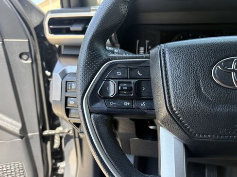 Used 2025 Toyota 4Runner SR5 RWD image 16