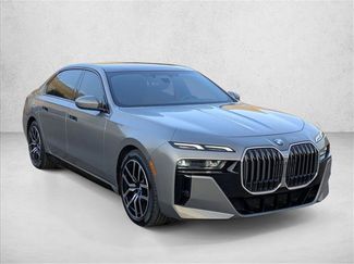 Used 2023 BMW 740i video 3