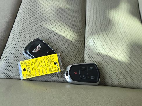 Used 2017 Cadillac XTS Luxury image 8