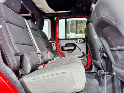 Used 2020 Jeep Wrangler Unlimited Sport AWD/4WD image 14