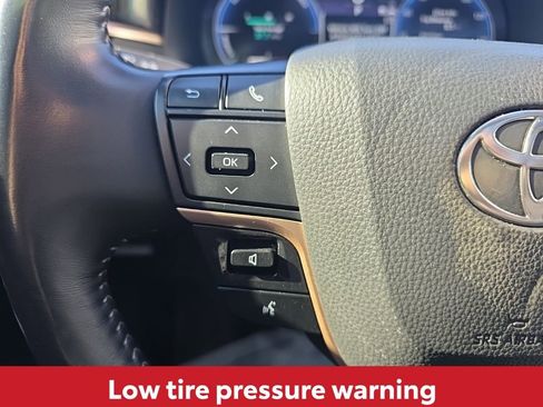 Used 2024 Toyota Crown Limited image 24