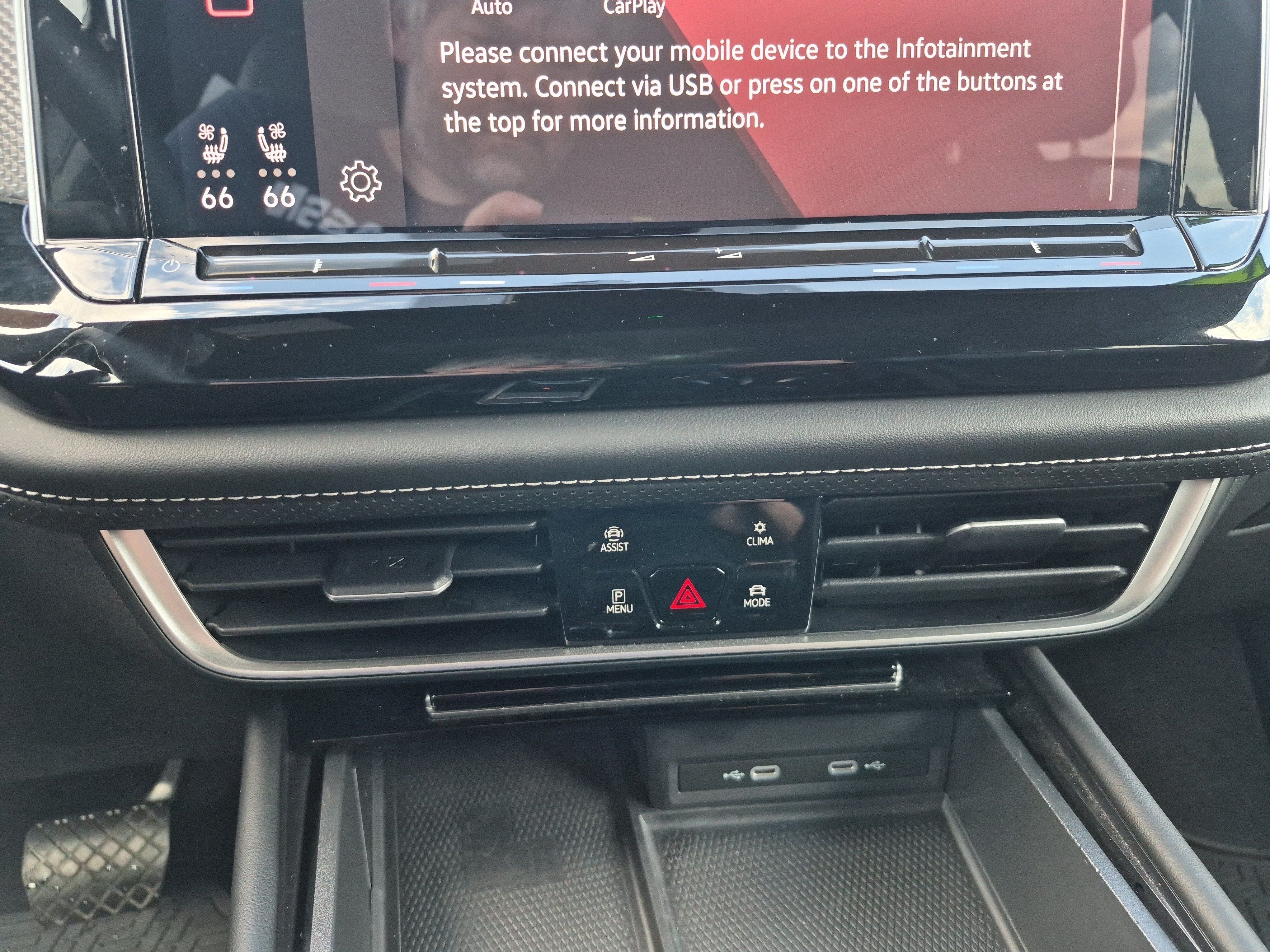Used 2024 Volkswagen Atlas Cross Sport SEL AWD/4WD image 22