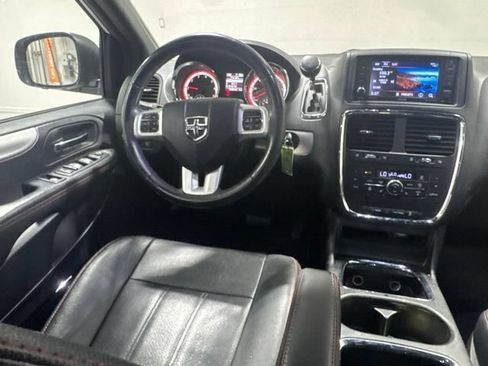 Used 2019 Dodge Grand Caravan GT FWD image 19