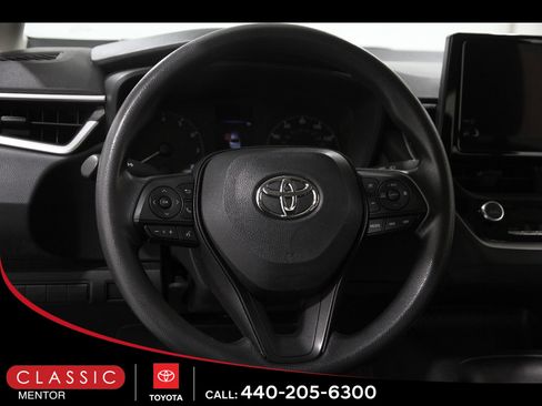 Used 2023 Toyota Corolla LE image 7