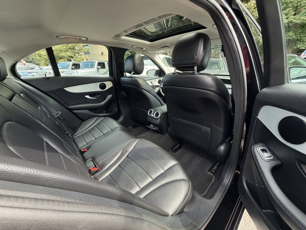 Used 2021 Mercedes-Benz C 300 4MATIC Sedan image 17