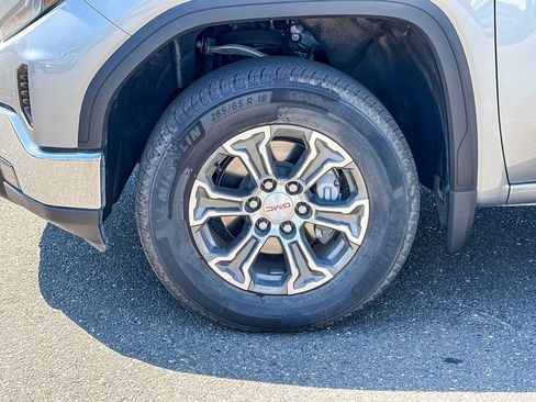 Used 2025 GMC Sierra 1500 SLT AWD/4WD image 7