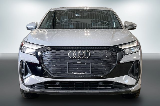 Used 2024 Audi Q4 e-tron Premium Plus AWD/4WD image 3