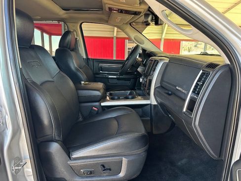 Used 2017 RAM 1500 Laramie w/ Convenience Group image 13