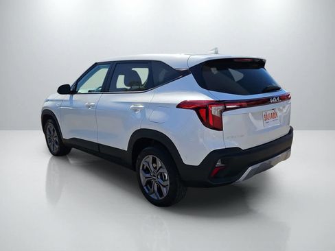Used 2024 Kia Seltos LX AWD/4WD image 11