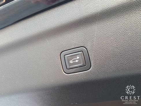 Used 2021 GMC Yukon AT4 w/ AT4 Premium Plus Package image 33