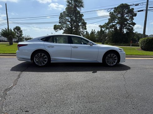 Used 2018 Lexus LS 500h AWD w/ Interior Upgrade Package image 5