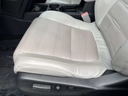 Used 2019 Honda CR-V EX-L image 27