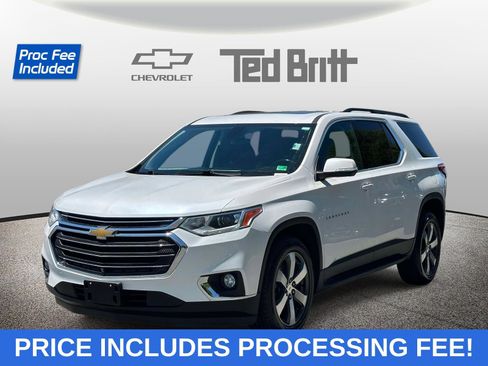 Used 2021 Chevrolet Traverse LT w/ LT Premium Package AWD/4WD image 1
